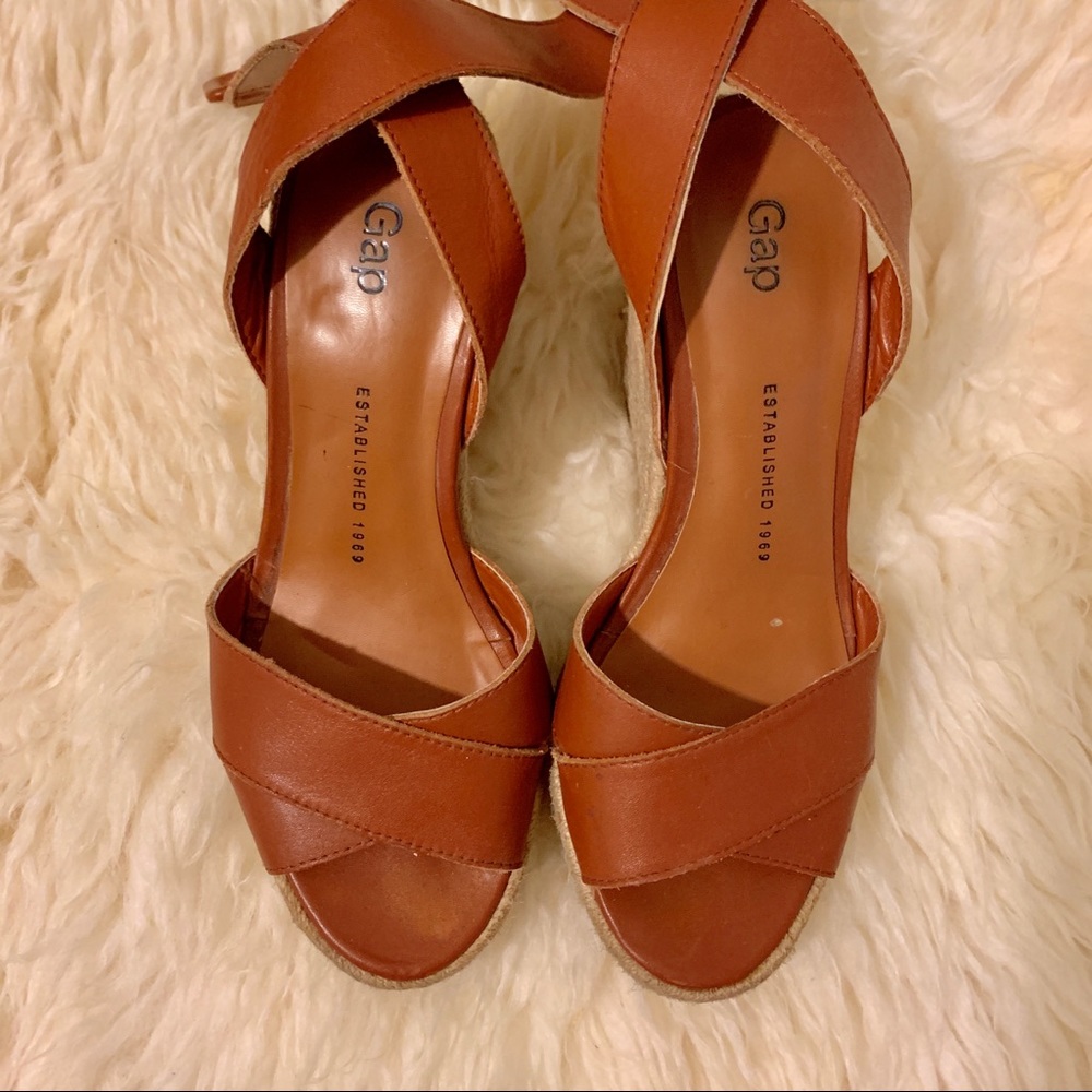 Gap Tan Leather Wedges